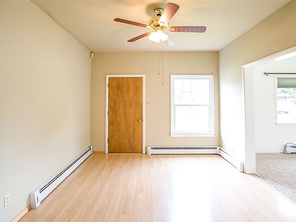 3rd image of 804 E Garland Ave