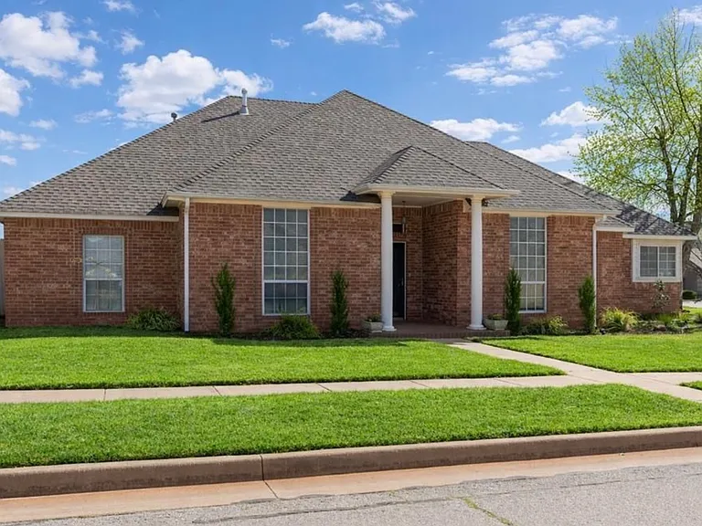 12700 Sutton Hill Rd — Photo 2