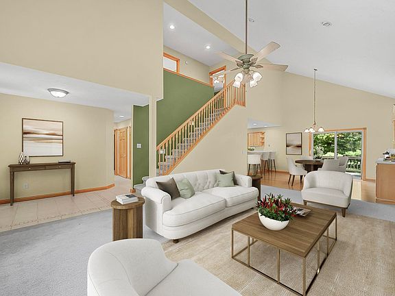 5th image of 3490 Village Circle Dr