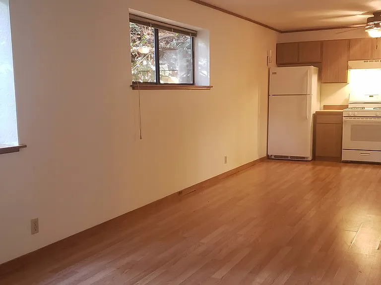2260 Terrace Ave — Photo 8