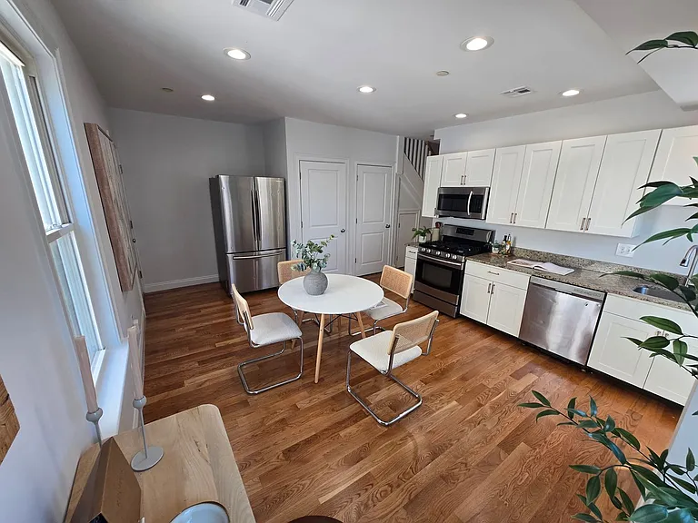 355 Adams Street — Photo 2