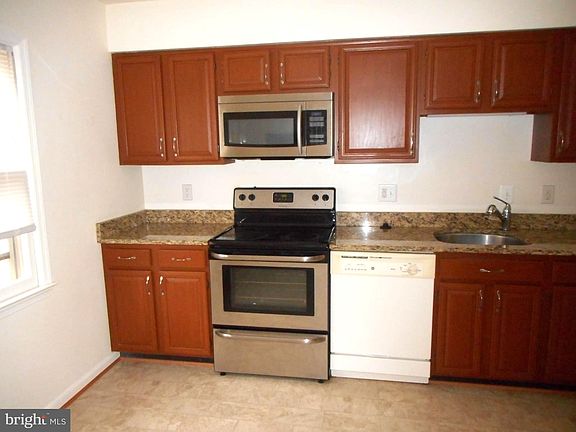 4th image of 11980 Cotton Mill Dr