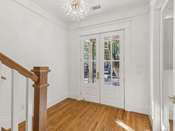 2nd image of 709 Ridge St