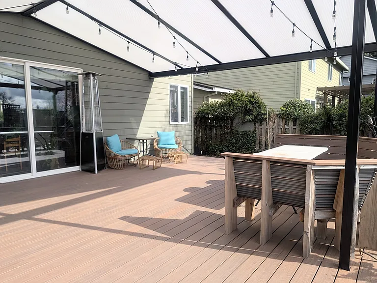 2507 Crestview Dr — Photo 16