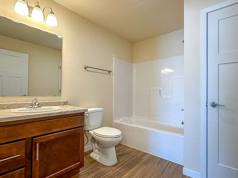 713 Caroline St — Photo 279