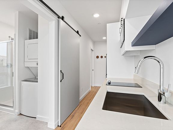 3rd image of 6820 Oswego Pl NE #410