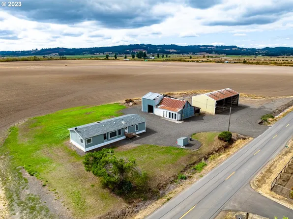 5732 Bear Ln SE, Turner, OR 97392