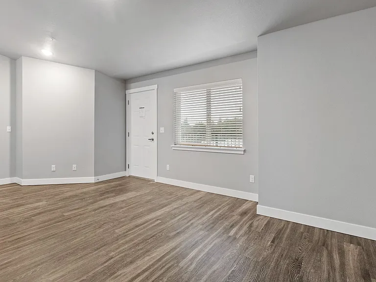 Norpoint Landing Apartments — Photo 44