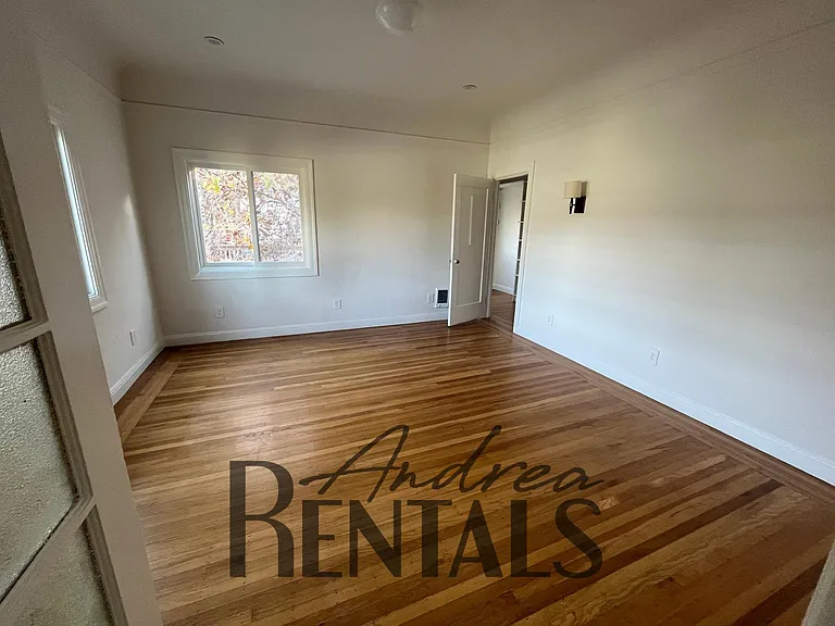 1145 Virginia St — Photo 5