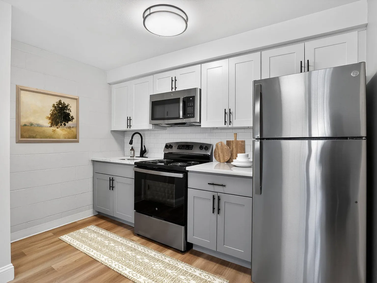 Eagle Rock Apartments at Nashua — Photo 2