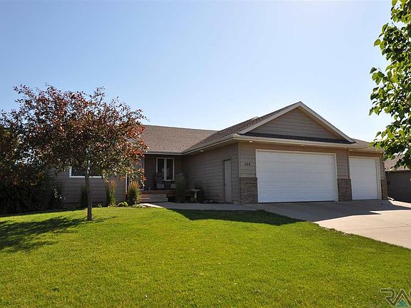2nd image of 604 Rosewood Dr