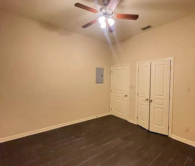 2815 Mimosa St — Photo 10