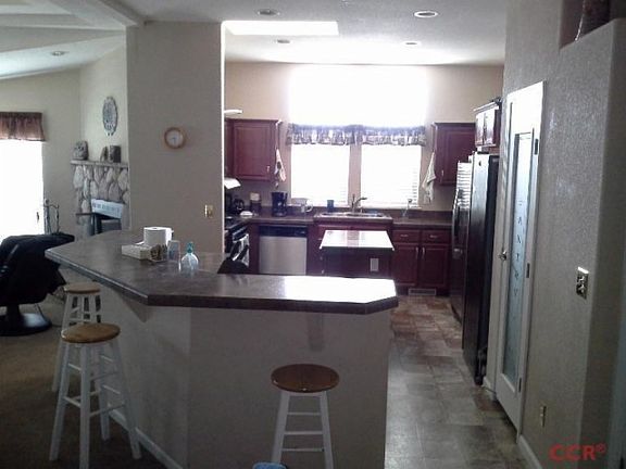 3rd image of 450 Saturn Ct