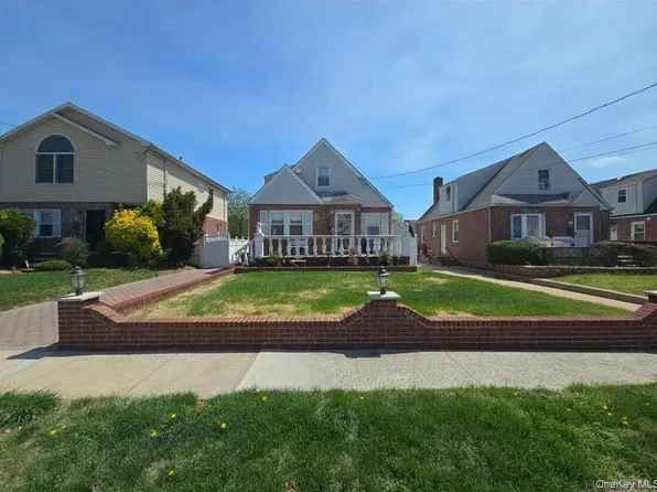 20 Law Street, North Valley Stream, NY 11580