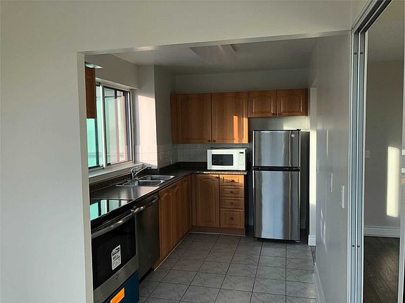 4th image of 1 Hycrest Ave #607