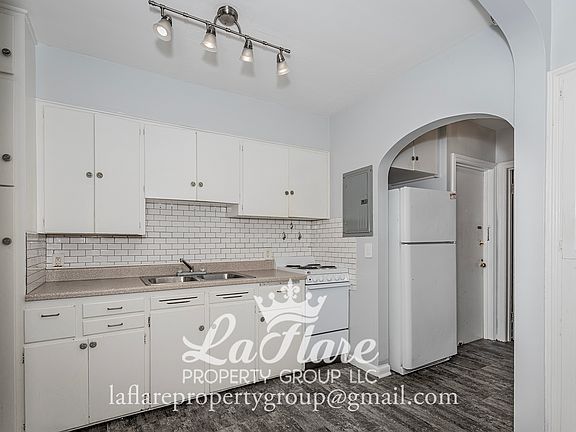 5th image of 3538 Maxwell Rd #2