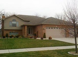 1332 Eagle Bluff Dr, Bourbonnais, IL 60914
