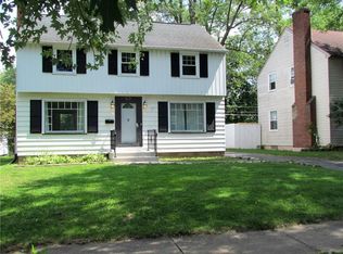 60 Meadow Dr, Rochester, NY 14618