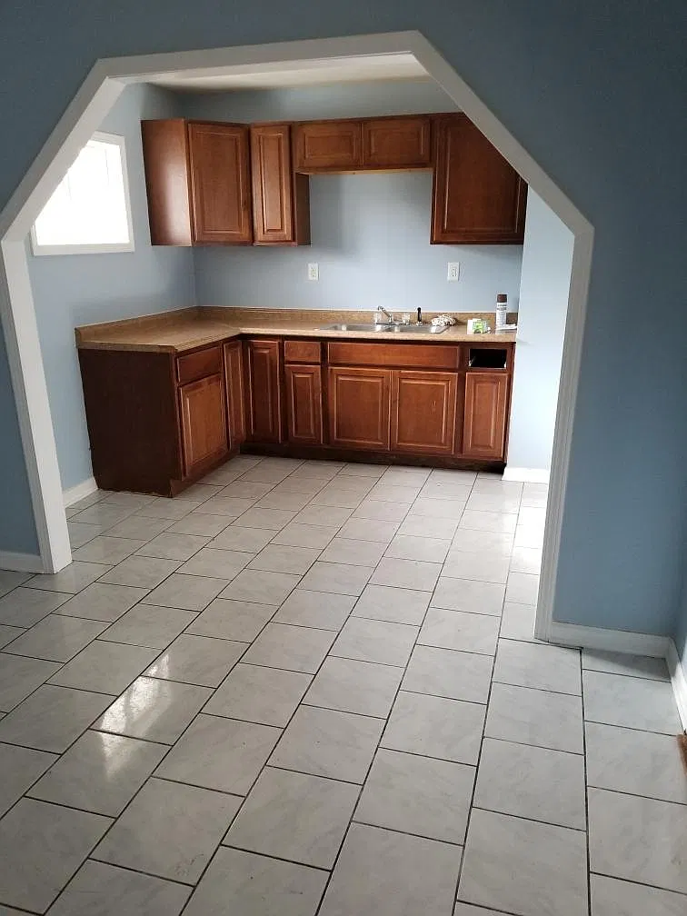 3 bed, 1300 sqft, $1,550 — Photo 3