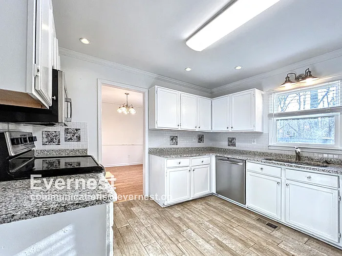 405 Revere Ct — Photo 7