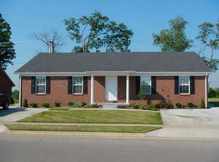 1012-1014 Pinoak Dr, Nicholasville, KY 40356