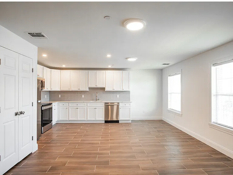1163 Montauk Hwy #C2 — Photo 3
