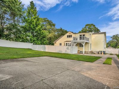 2810 Chestnut Ave, Ronkonkoma, NY, 11779