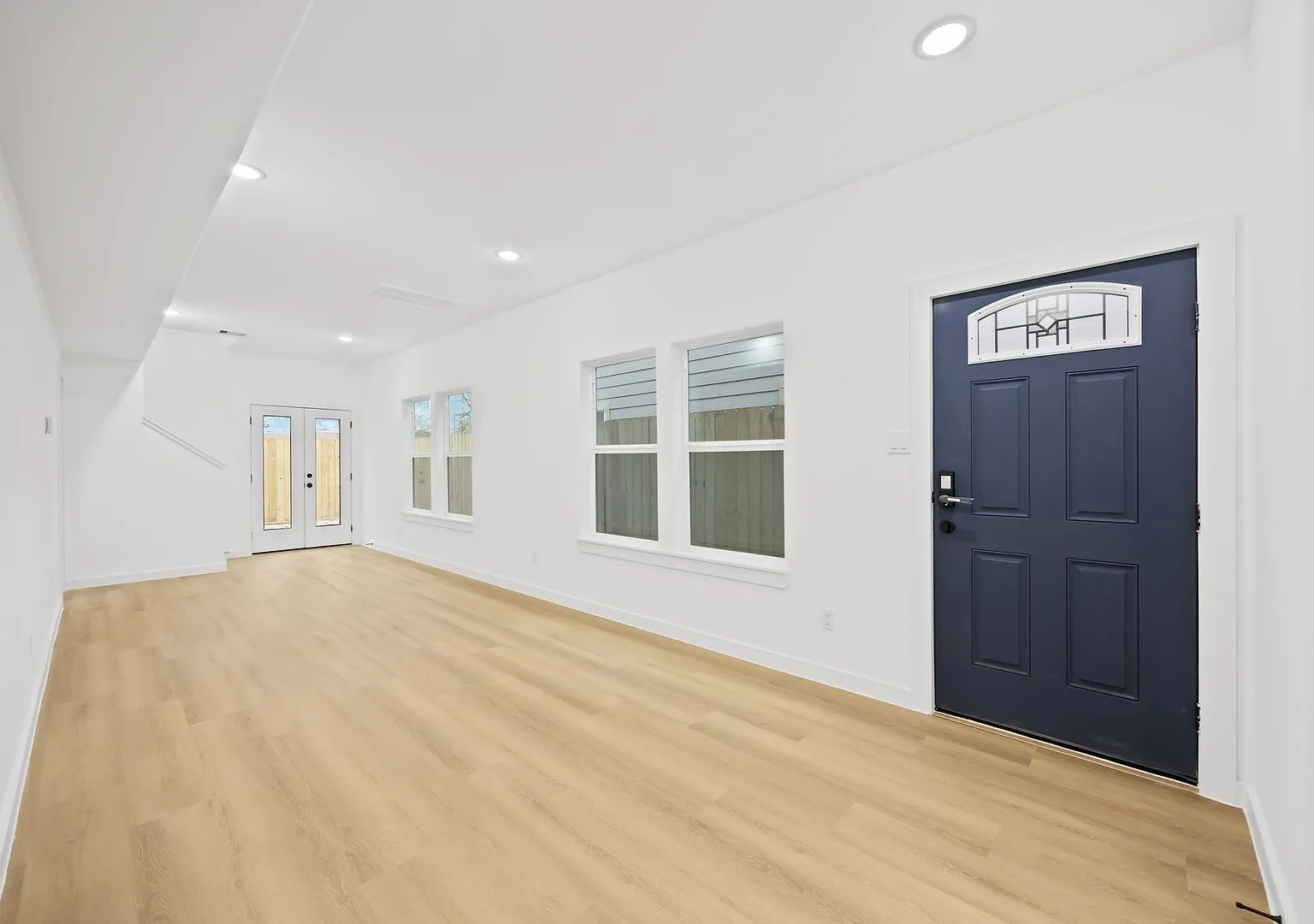 Brand-New Duplex for Rent 3 Bed | 3.5 Bath — Photo 4