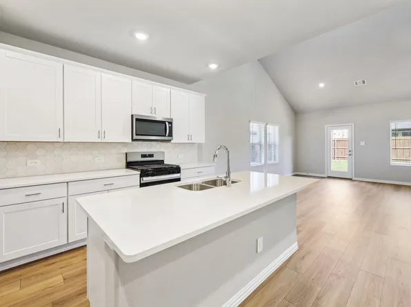 3517 Bastrop Dr, Farmersville, TX 75442