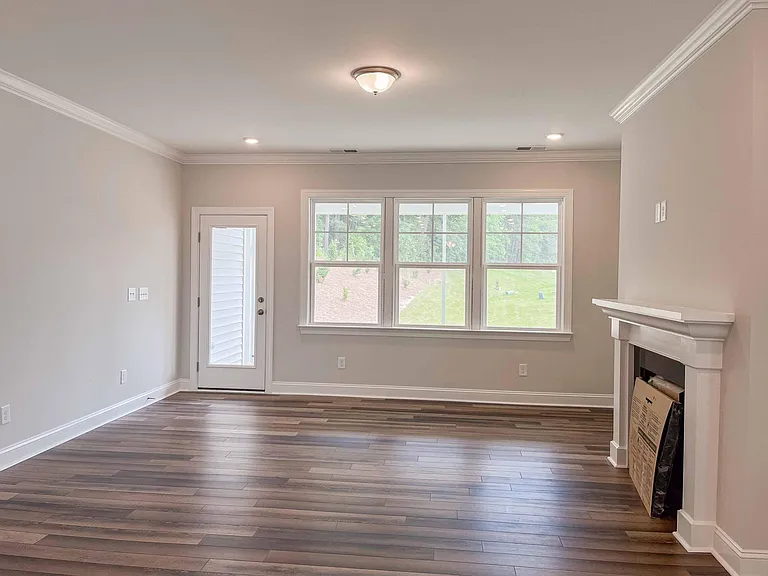 717 Grayson Ridge Ln — Photo 5