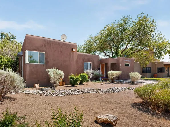 3020 Mackland Ave NE, Albuquerque, NM 87106