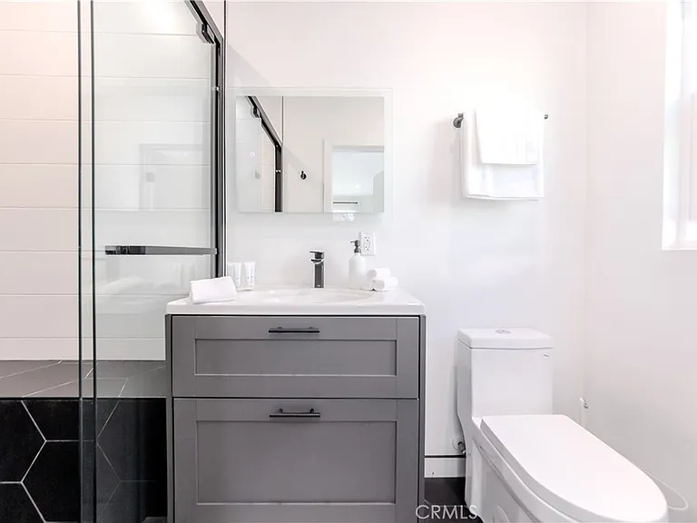 507 N Formosa Ave — Photo 11