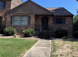 3849 Johnson St APT E, High Pt, NC 27265