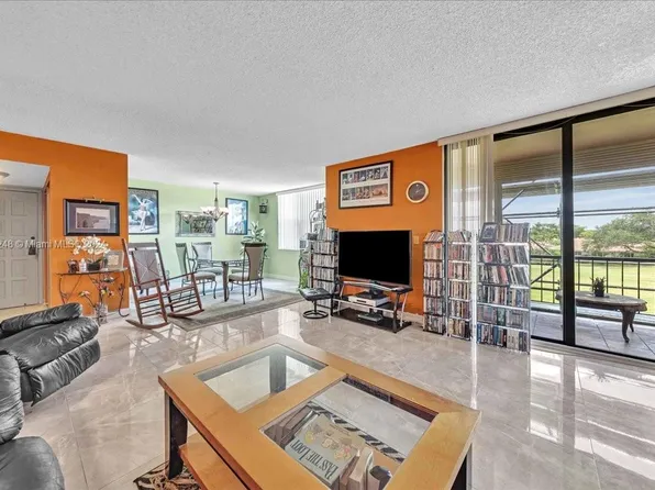 3800 N Hills Dr APT 316, Hollywood, FL 33021