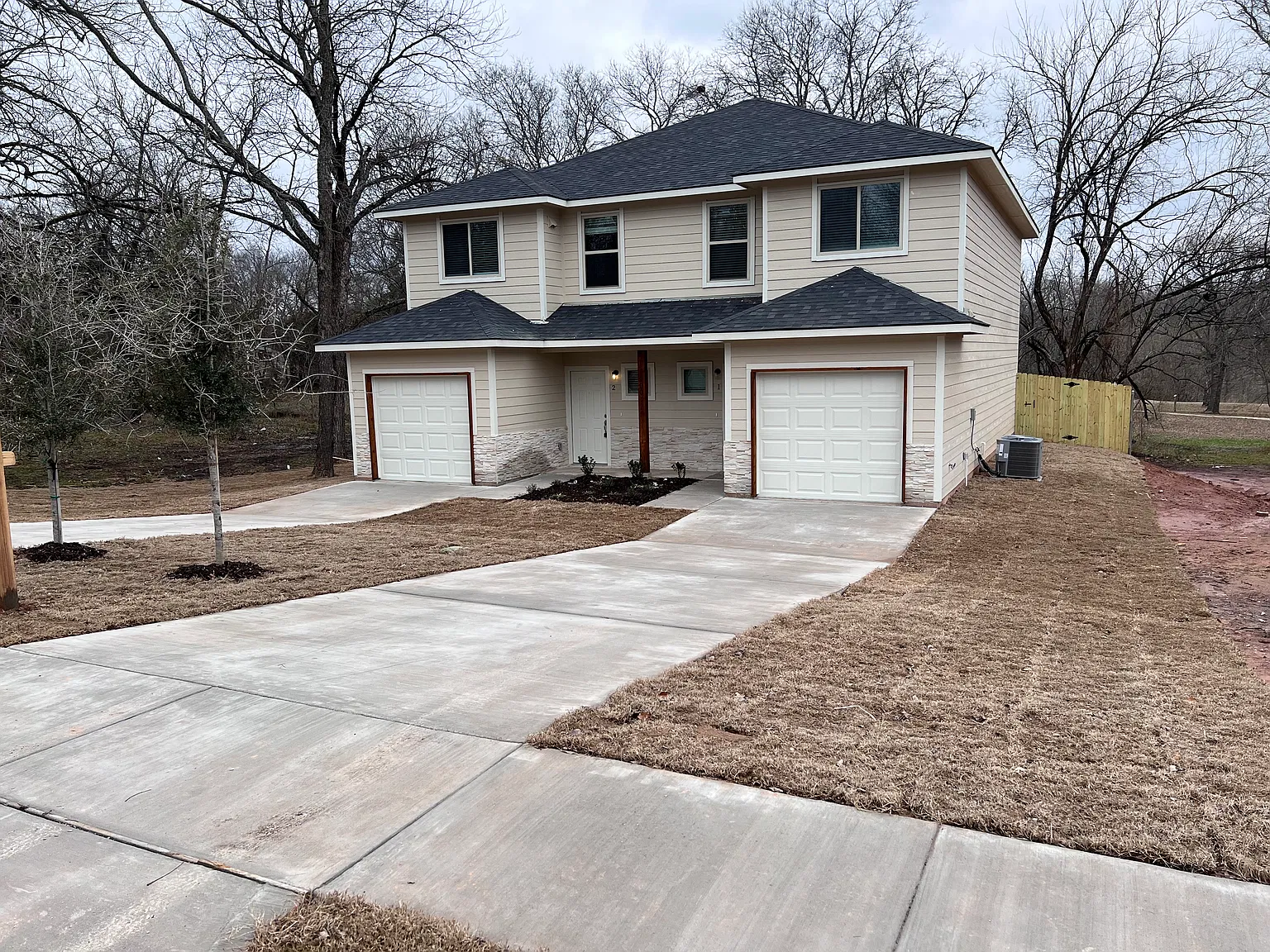 3 bed, 2.5 bath, 1265 sqft, $1,450 — Photo 1