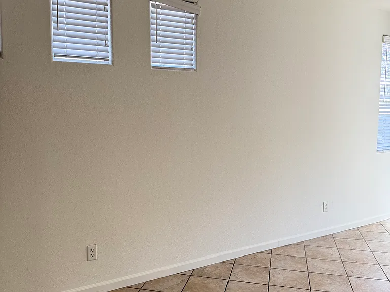 4607 W Brianna Way — Photo 5