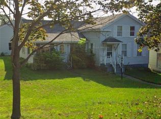 69 S Main St, Middleport, NY 14105