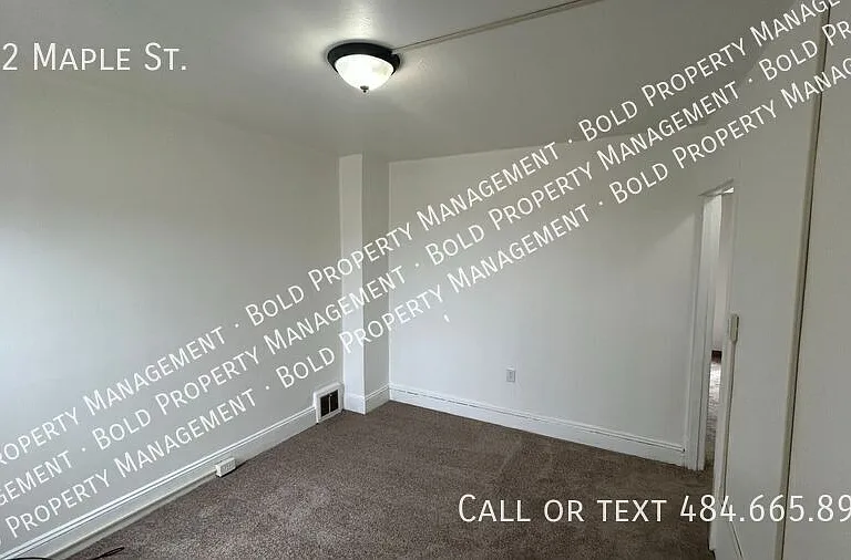 512 Maple St — Photo 7