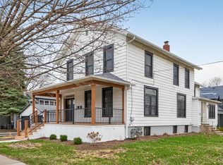 305 W Exchange St #B, Sycamore, IL 60178