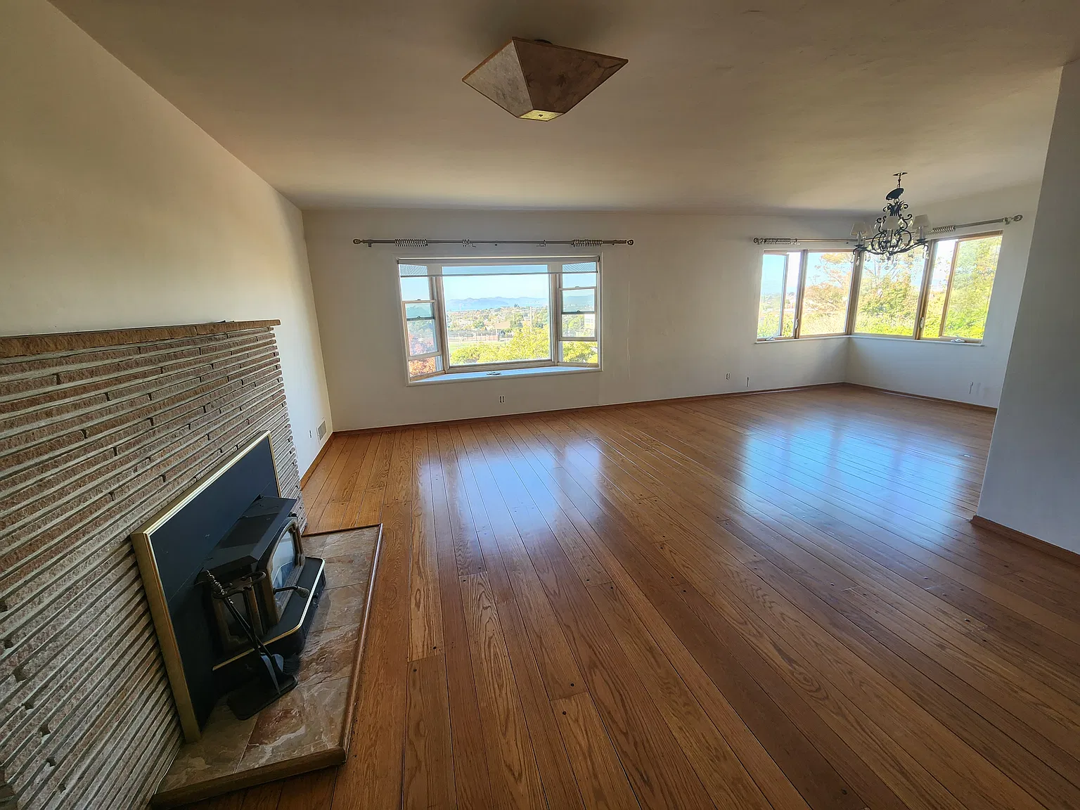 Bonnie Drive, El Cerrito — Photo 2