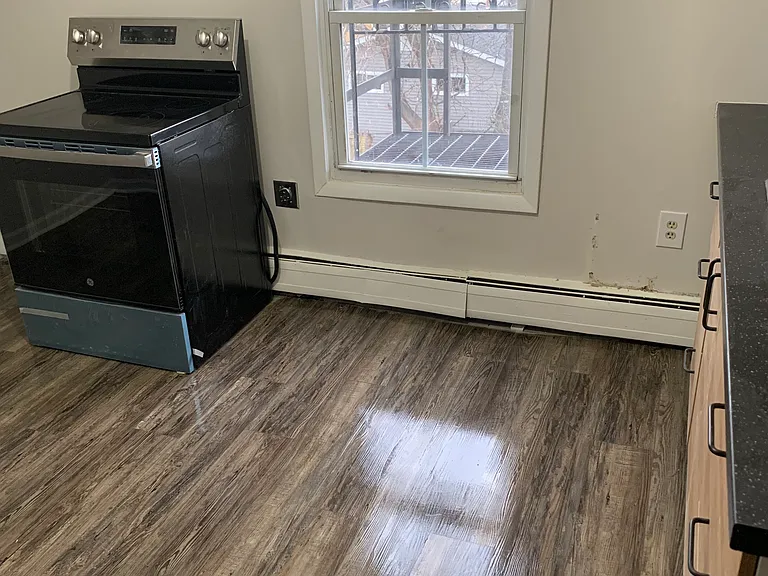 233 Pine St #3 — Photo 17