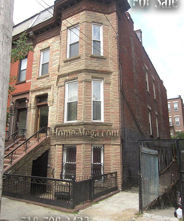 2nd image of 771 Beck St APT 2