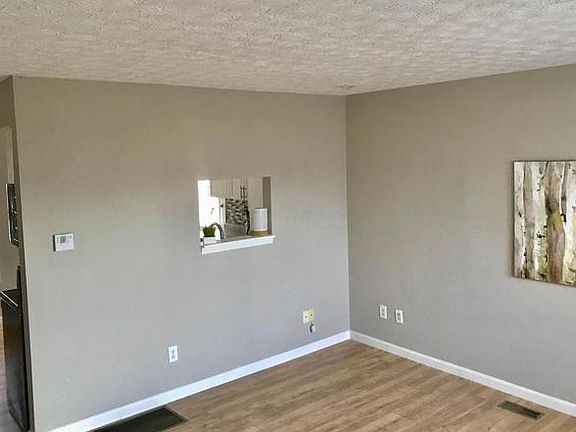 3rd image of 6622 Cedar Ct
