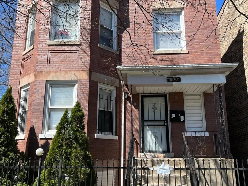 800 S Kedvale Ave #1