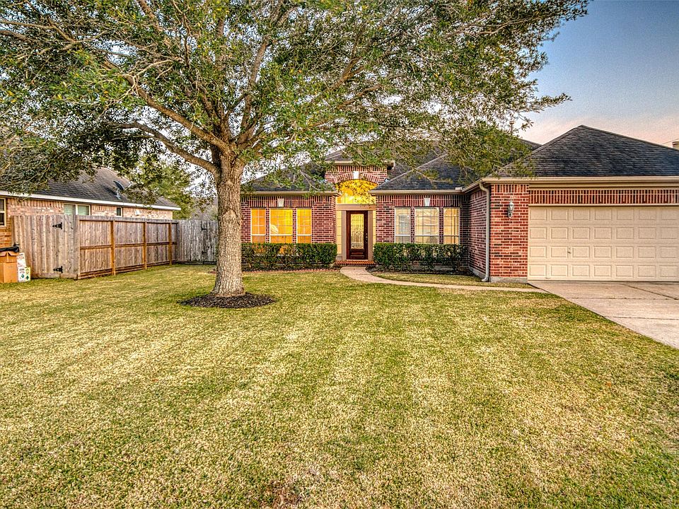 1st image of 3819 Crestwood Cir