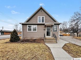 1105 N 33rd St, Lincoln, NE 68503