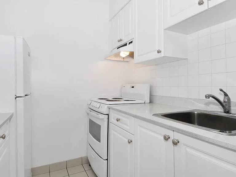 1265 Burnaby St #1509 — Photo 11