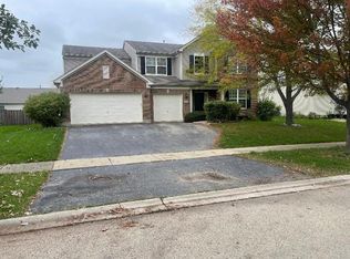 267 Claridge Cir, Bolingbrook, IL 60440