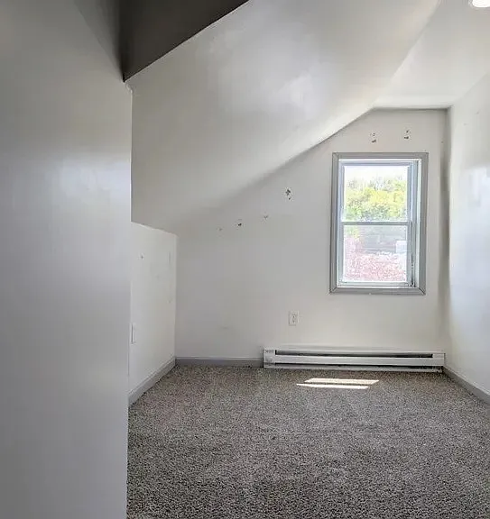 806 Spring St #B — Photo 2