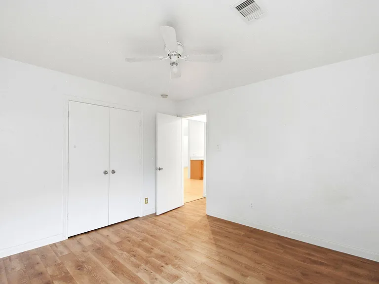111 Thunder Basin Dr — Photo 32